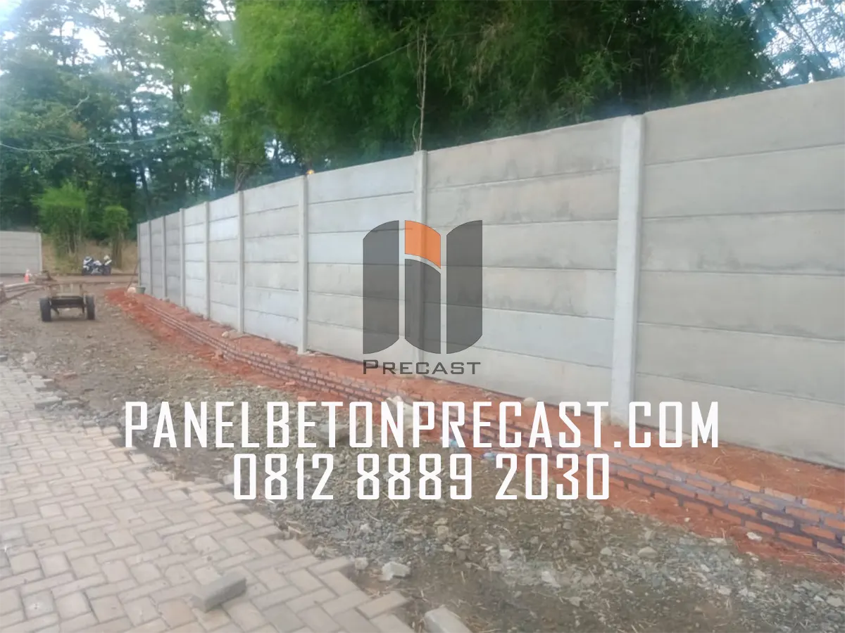 Pemasangan Pagar Panel di area wisata